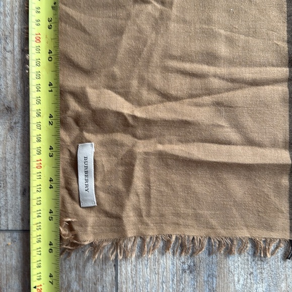 BURBERRY Scarf - Picture 5 of 6